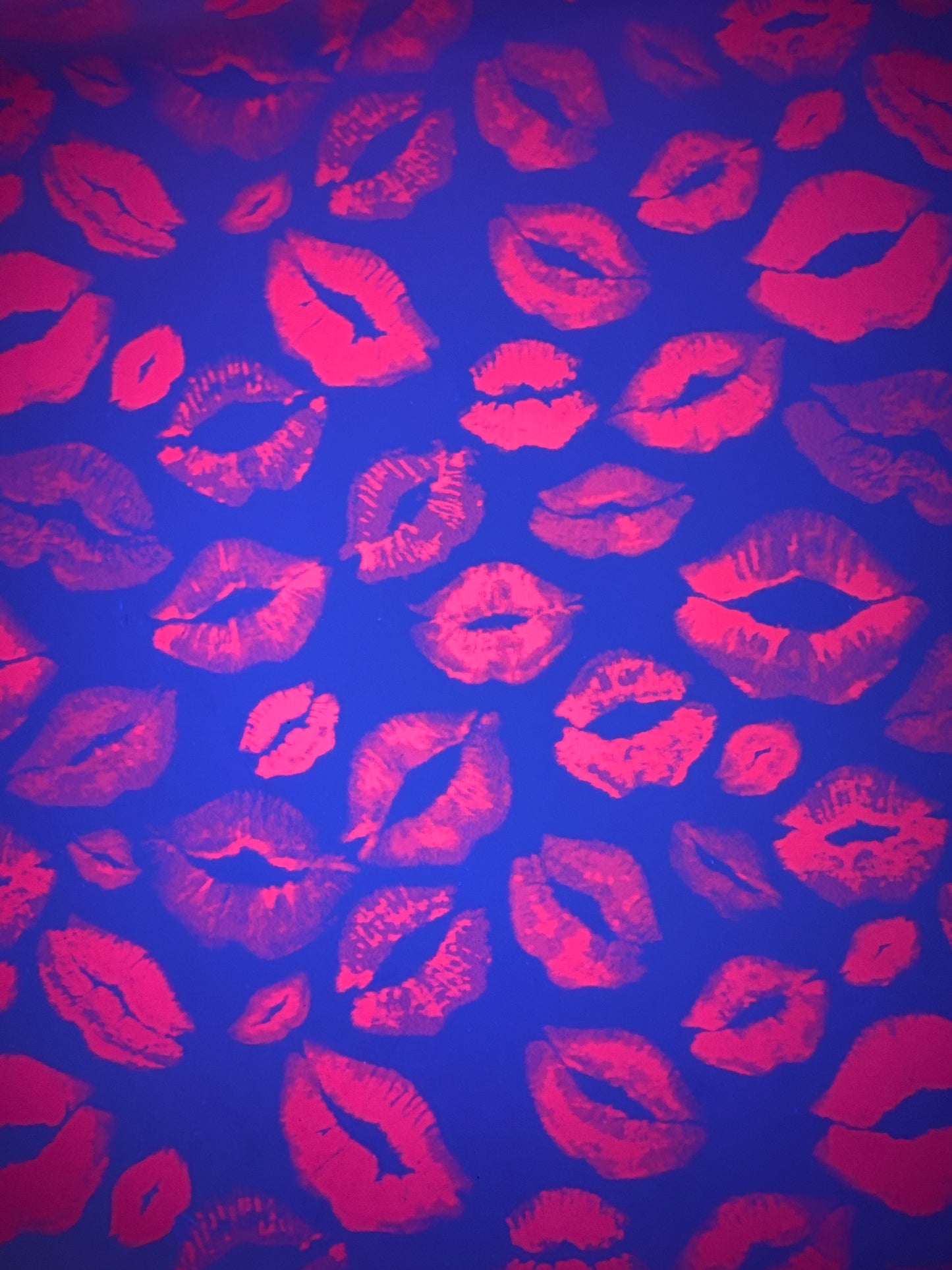 Kiss Print - Blacklight Reactive Spandex
