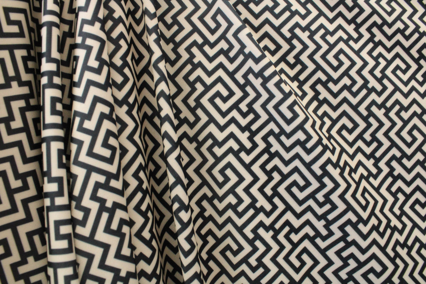 Geometric Maze