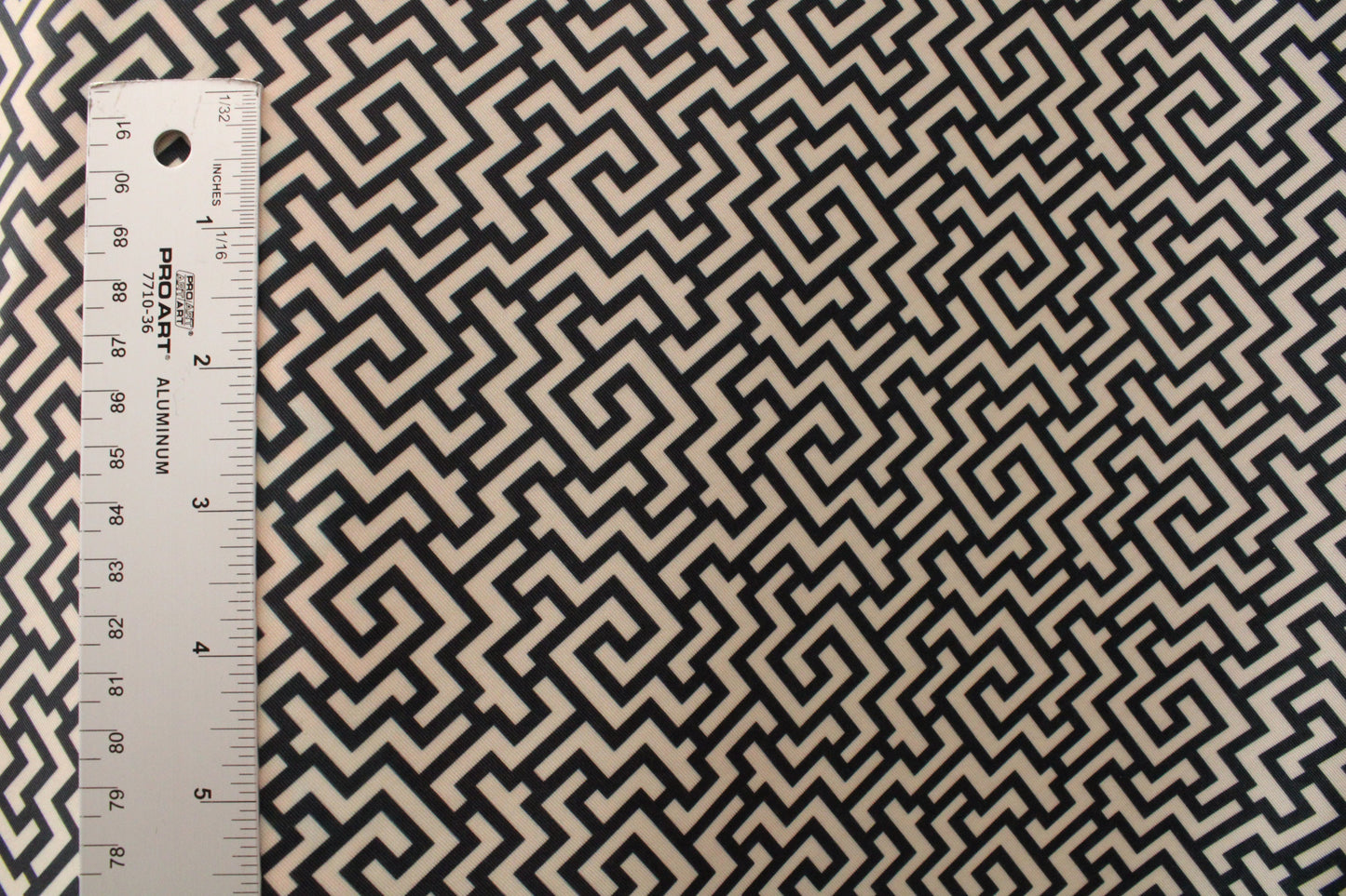 Geometric Maze